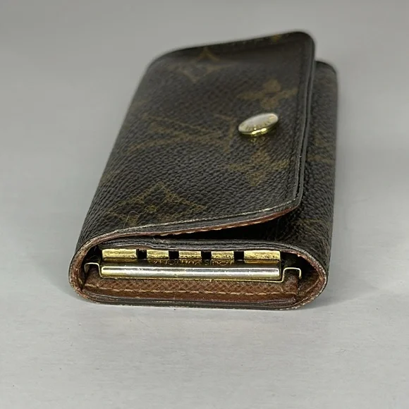 14 Louis Vuitton Brown Monogram Leather 4 Key Holder Case